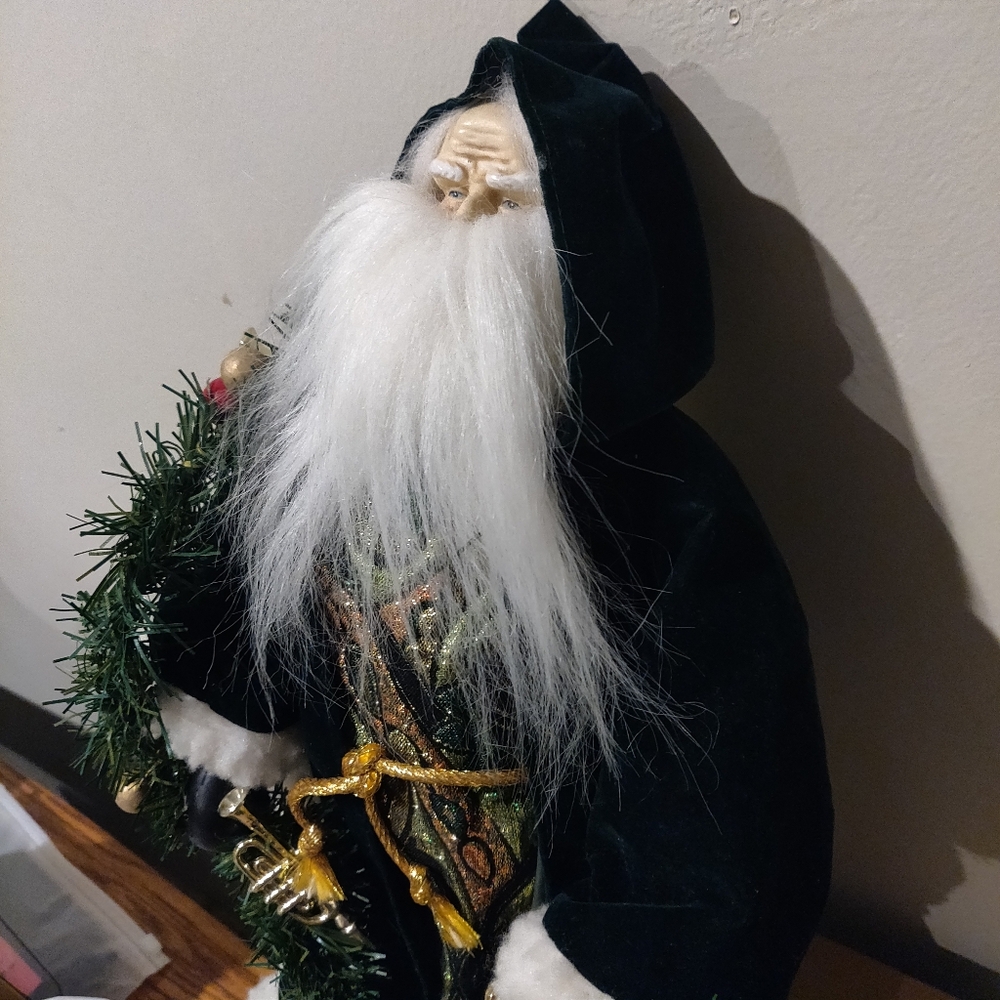 Santa Claus St. Nick Christmas Figurine Decor Greenery Gold Accents 12" Holiday